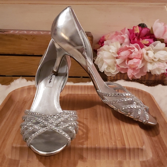 nina new york silver shoes
